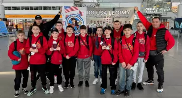 Młodzi koszykarze łowickiego Księżaka lecą do USA
