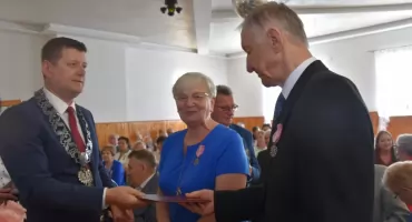 Złote Gody w Gminie Nieborów. Dwanaście par świętowało 50-lecie małżeństwa (foto,film)