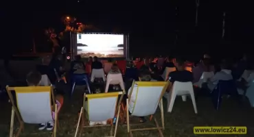 Kino pod gwiazdami na Zatorzu już w piątek. Seans pod chmurką dla całych rodzin