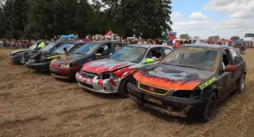 Adrenalina, wraki i disco polo. Moto Show & Wrak Race wraca do Chąśna Drugiego!