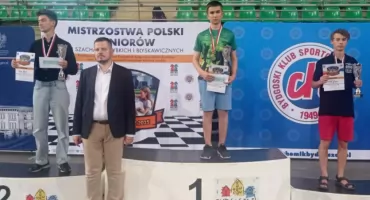 Brązowy medal Michała Moczulskiego. Historyczny medal dla UKS Pałac Nieborów (foto)