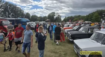 Łowicz stolicą klasycznej motoryzacji. Setki aut na Błoniach (foto)