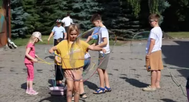 Bańkowe zakończenie wakacji w ŁOK (foto)