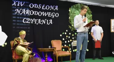 Narodowe Czytanie w Kiernozi. Jan Kochanowski zabrzmiał w murach MOS (foto,film)