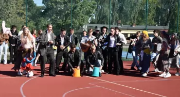 Kolory, muzyka i smaki Europy na szkolnym boisku łowickiego „Medyka” (foto,film)