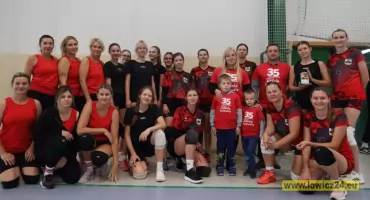 Dziś sport i pomoc idą w parze! Łowicz wspiera małych wojowników (foto)