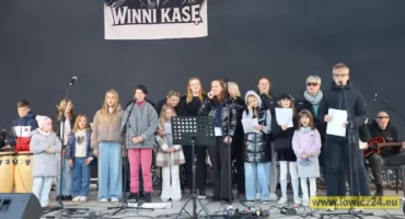 Łowicz pomaga! Trwa charytatywny koncert dla Adasia i Kubusia  (foto, film)