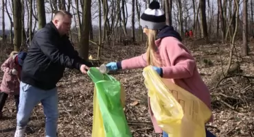 Czyste lasy, lepsze spacery. Październikowe sprzątanie w powiecie łowickim