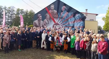 120 lat ZNP. W Pilaszkowie odsłonięto mural upamiętniający początki związku (foto,film)