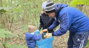 Plaża w Guźni pierwszym miejscem sprzątania lasów w powiecie łowickim (foto)