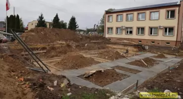 Co skrywała ziemia przy urzędzie? Niezwykłe odkrycie podczas inwestycji w Kocierzewie Płd. (foto)