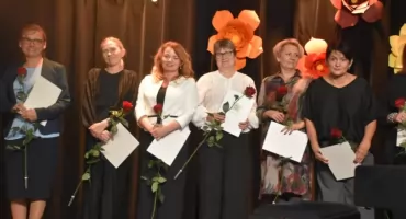 Miejskie obchody Dnia Edukacji Narodowej w Łowiczu. Nagrody dla 39 wyróżnionych nauczycieli i pracowników oświaty