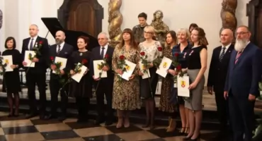 Wspólne święto? Nie w Łowiczu. Miasto i Powiat znów obchodzą osobno Dzień Edukacji