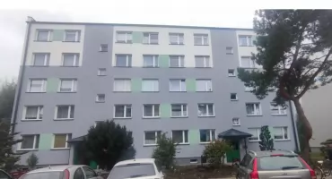Cieplej i nowocześniej. Zakończono termomodernizację bloku na os. Dąbrowskiego (foto)