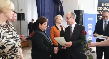 Łowicz. Inauguracja roku szkoleniowego OHP i Dzień Edukacji Narodowej w ZST (foto, film)