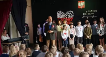 Mógł kandydować na burmistrza, ale pozostał dyrektorem wiejskiej szkoły. „Takich ludzi rzadko się spotyka”