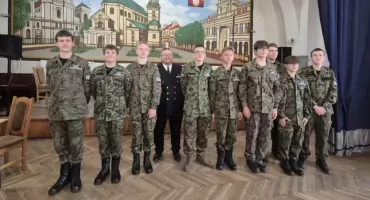 ZST w Łowiczu. Lekcja patriotyzmu z przedstawicielem Sił Zbrojnych RP (foto)