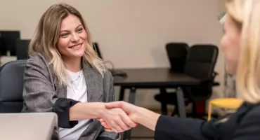 Elastyczne rozwiązania dla biznesu – jak outsourcing kadr i płac wspiera codzienne zarządzanie?