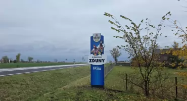 Nowoczesność spotyka tradycję. Nowe witacze przy wjazdach do gminy Zduny (foto)