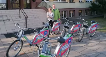 Burmistrz przekazał rowery miejskie szkole! Pomogą w pracy i przygotowaniach do karty rowerowej