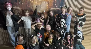 Gzinka pełna kreatywności. Dzieci uczyły się majsterkować i tworzyć ekologiczne świece (foto)