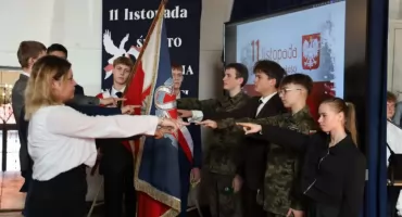 W ZST świętowano 107 lat wolnej Polski. Wzruszająca akademia i ślubowanie pierwszoklasistów (foto, film)