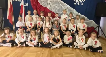 Mali patrioci z Przedszkola nr 2 „Pod Tęczą” uczcili Święto Niepodległości (foto)