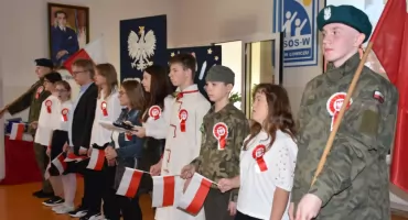 Święto Niepodległości i ślubowanie w Specjalnym Ośrodku Szkolno-Wychowawczym w Łowiczu (foto)