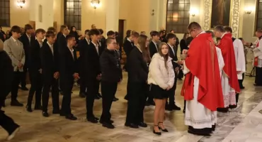 Bierzmowanie w parafii Chrystusa Dobrego Pasterza w Łowiczu (foto)