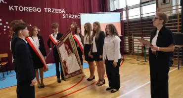 Ślubowanie pierwszoklasistów i obchody 107. rocznicy niepodległości w Chełmońskim (foto, film)