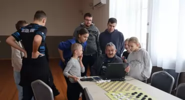 Mistrzostwa LZS powiatu łowickiego w warcabach (foto)