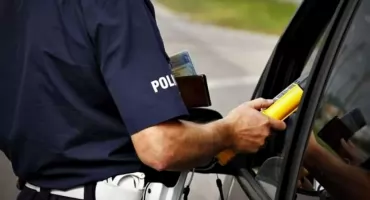 Co ujawniła policyjna kontrola Opla w Kocierzewie Płd.?