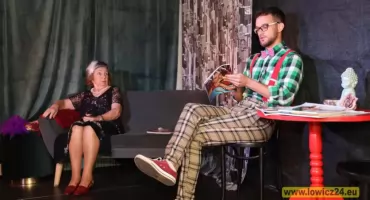 „Mściciel” Mrożka na łowickiej scenie. Teatr Amatorski „Inspiracje” ponownie zachwycił publiczność (foto)