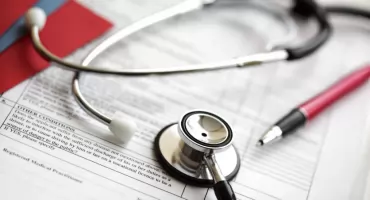 Gastroskopia – kiedy lekarz ją zaleca i jak wygląda badanie krok po kroku?