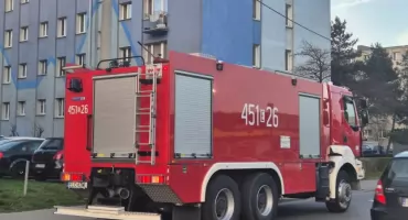 Służby wezwane do otwarcia mieszkania. Niestety, seniorki nie udało się uratowć