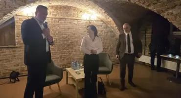 Spotkanie z Anną Krupką w Łowiczu. Krótka wizyta, ostra krytyka rządu i mocne akcenty rolnicze (foto)