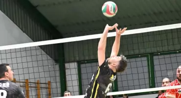 Siatkarskie emocje w Łowiczu. Lider bez zmian, ale za jego plecami przetasowania (foto)