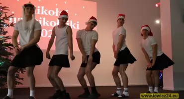 Mikołaj na mikołajki! Tak świętowano w II LO! (foto, film)